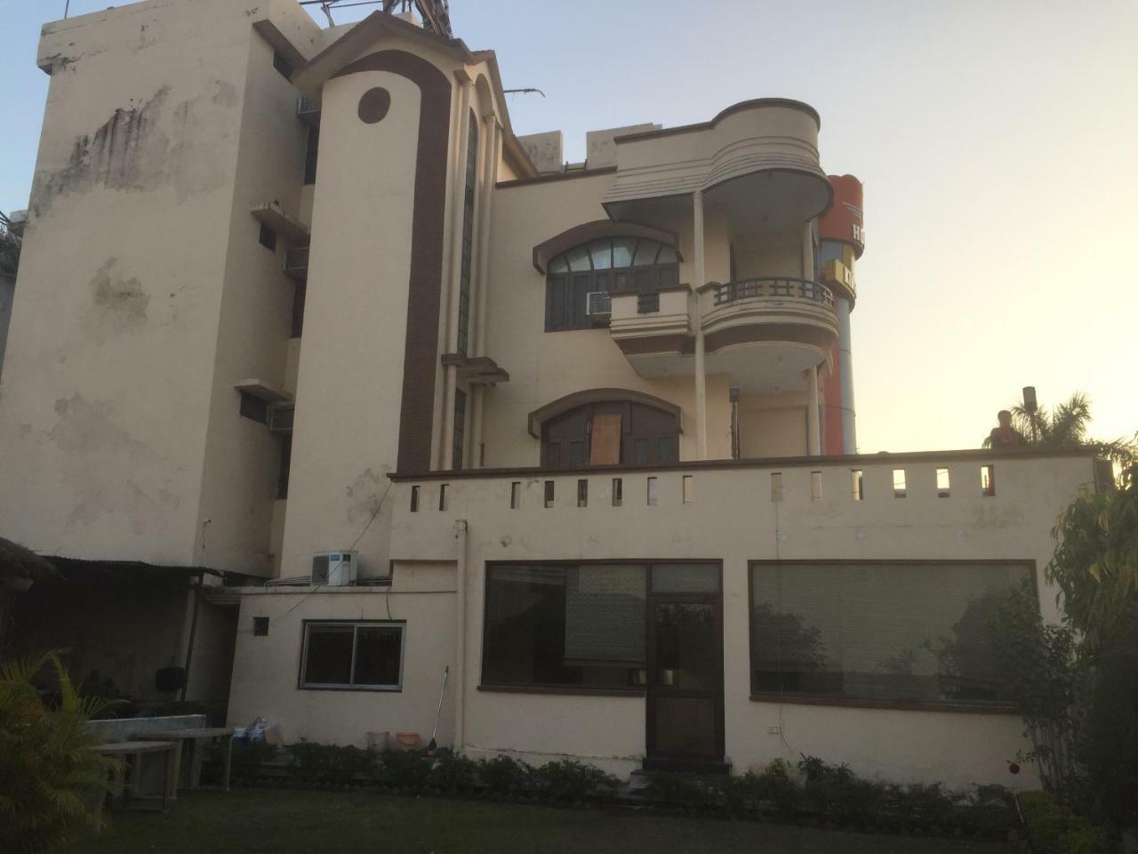 Hotel Kings Inn Haridwār Eksteriør bilde