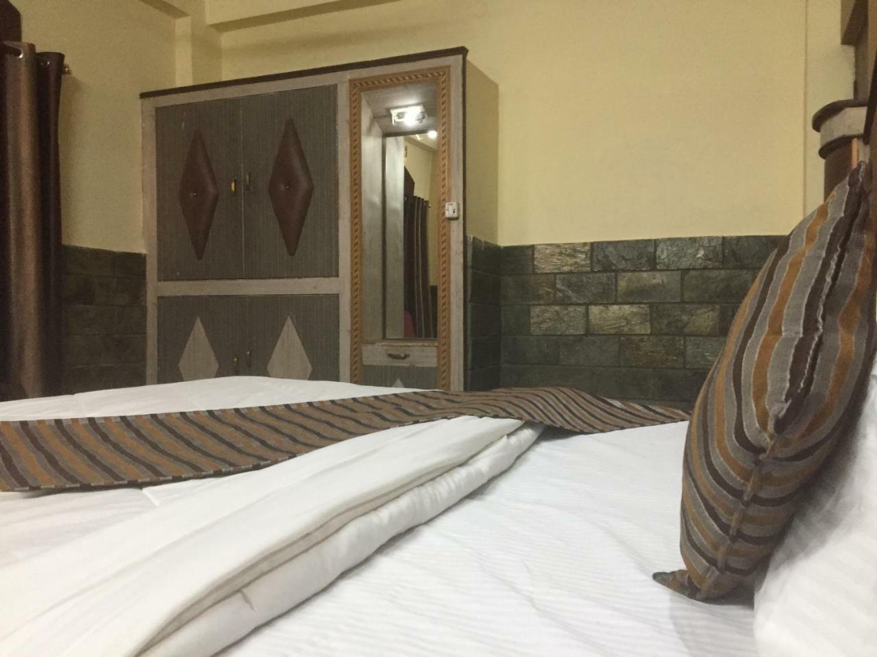 Hotel Kings Inn Haridwār Eksteriør bilde