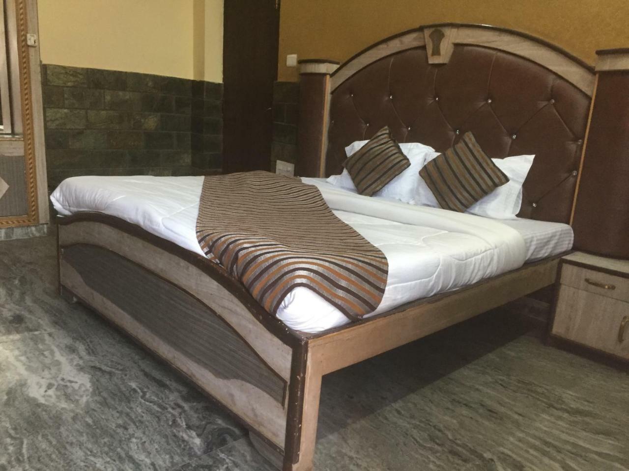 Hotel Kings Inn Haridwār Eksteriør bilde